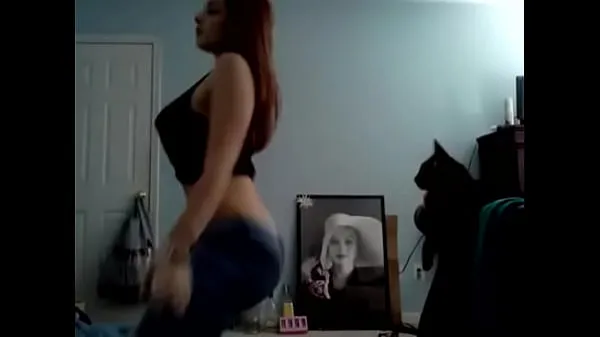 Katso yhteensä Millie Acera Twerking my ass while playing with my pussy videota