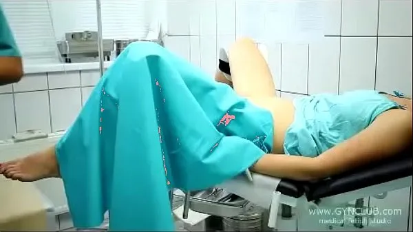 Se beautiful girl on a gynecological chair (33 totalt videoer