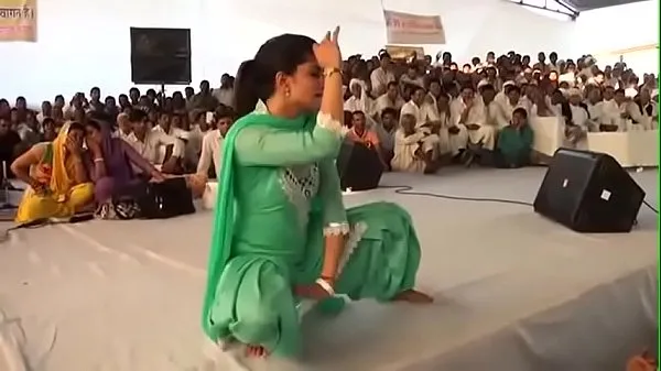 观看Because of this dance, the dream was a hit! Sapna choudhary first hit dance HIGH个视频