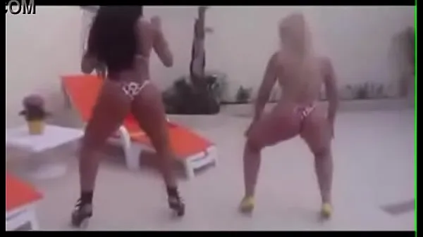 Összesen Hot babes dancing ForróFunk videó