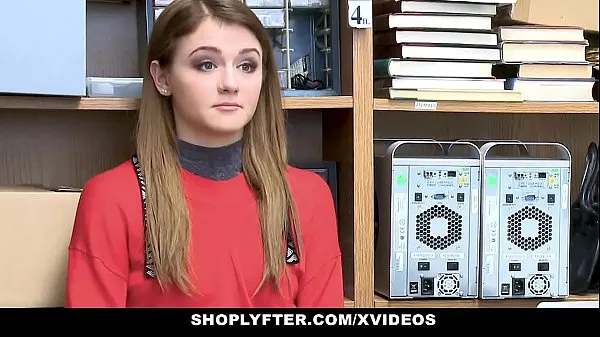 Se ShopLyfter - Shoplifting Teen (Rosalyn Sphinx) Gets Punished videoer i alt