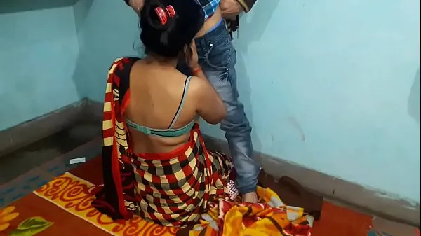 Oglejte si Look at how Debar Bhabhi's first sex was skupaj videoposnetkov