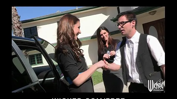 Se Pair of sisters bribe their car salesman into a threesome totalt videoer