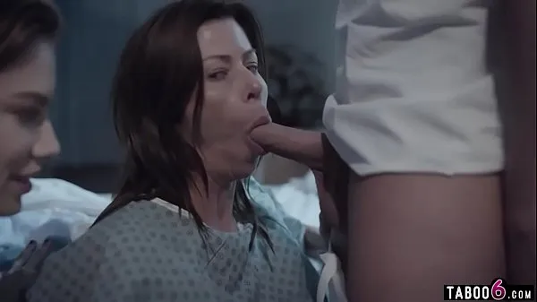 Assista ao total de Huge boobs troubled MILF in a 3some with hospital staff vídeos