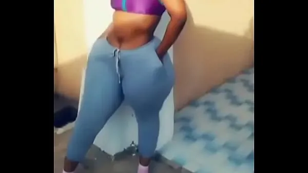 African girl big ass (wide hips कुल वीडियो देखें