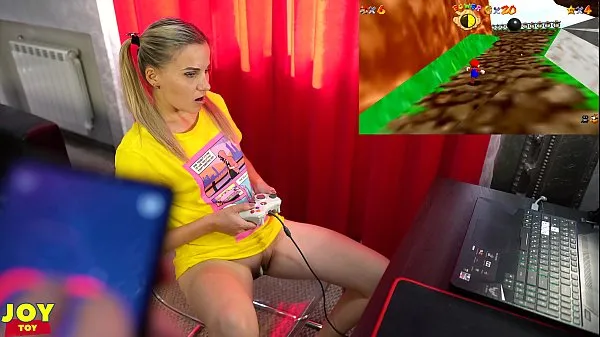 Se Letsplay Retro Game With Remote Vibrator in My Pussy - OrgasMario By Letty Black totalt videoer