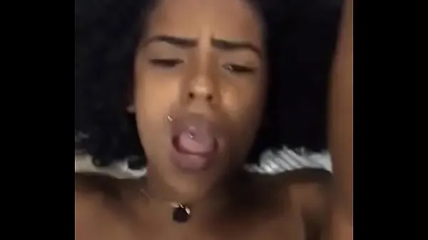 Assista ao total de Oh my ass, little carioca bitch, enjoying tasty vídeos