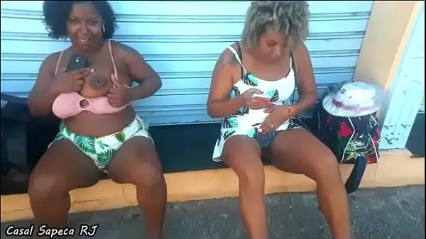 EXHIBITIONISM IN THE STREETS OF RIO DE JANEIRO कुल वीडियो देखें