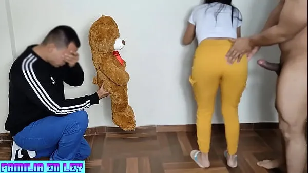 Xem tổng cộng Full Netorare Girlfriend Rides Chubby Her Silly Boyfriend In Front Of Him With His Best Friend NTR JAV Video
