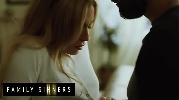 Přehrát celkem Rough Sex Between Stepsiblings Blonde Babe (Aiden Ashley, Tommy Pistol) - Family Sinners videí