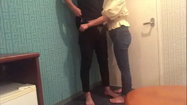 Összesen Amateur] A couple who go home and can't stand each other and spree at the front door videó