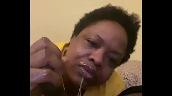 Bekijk in totaal Mature ebony bbw gets throat fucked by Gansgta BBC video's