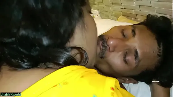 Hot beautiful Bhabhi long kissing and wet pussy fucking! Real sex toplam Videoyu izleyin