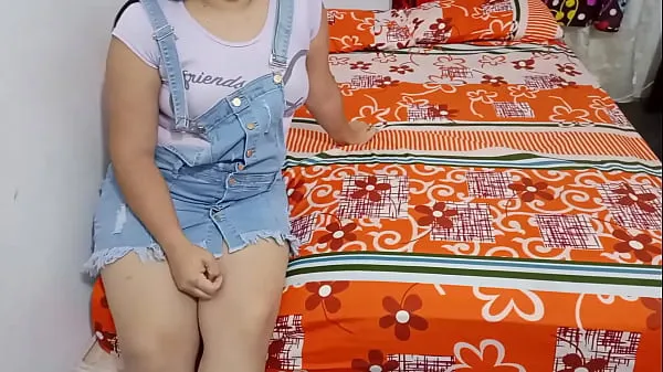 Xem tổng cộng Money for the cleaning girl: I like to offer money to the one who cleans my apartment to fuck, she always says no but then she swallows the whole cock and takes the money Video