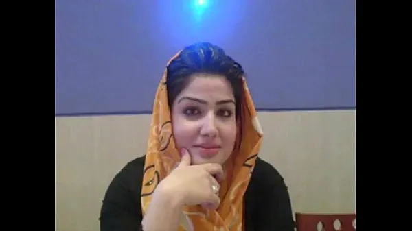 Oglejte si Attractive Pakistani hijab Slutty chicks talking regarding Arabic muslim Paki Sex in Hindustani at S skupaj videoposnetkov
