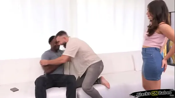 Pozrite si celkovo Guy sharing wife with black best friend videí